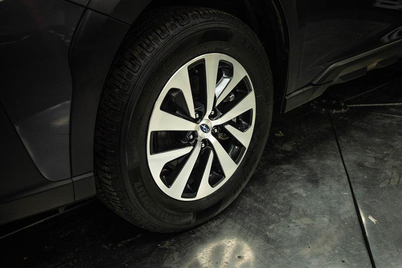Used 2023 Subaru Outback Premium AWD/4WD image 3