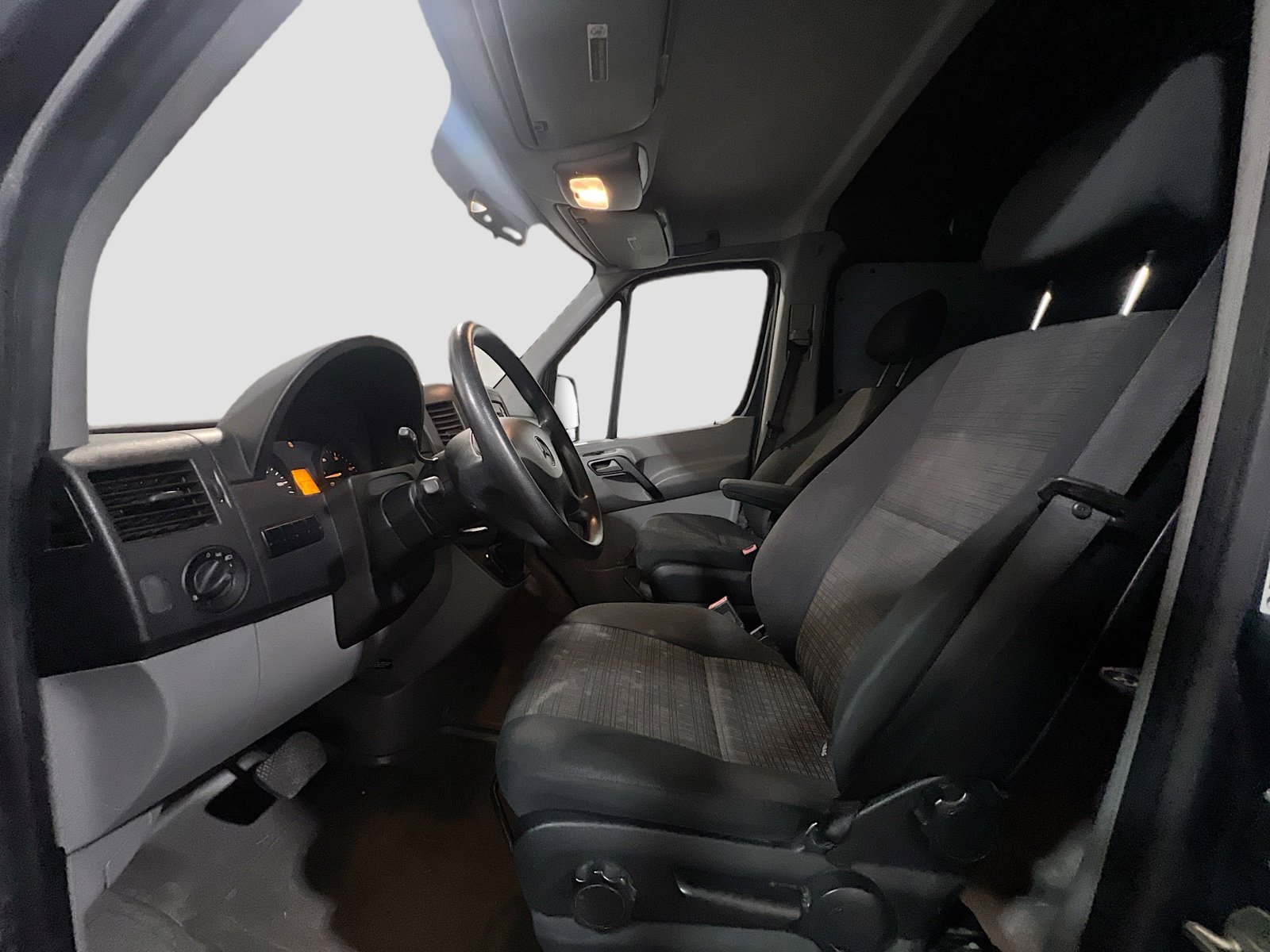 Used 2017 Mercedes-Benz Sprinter 144 Cargo image 14