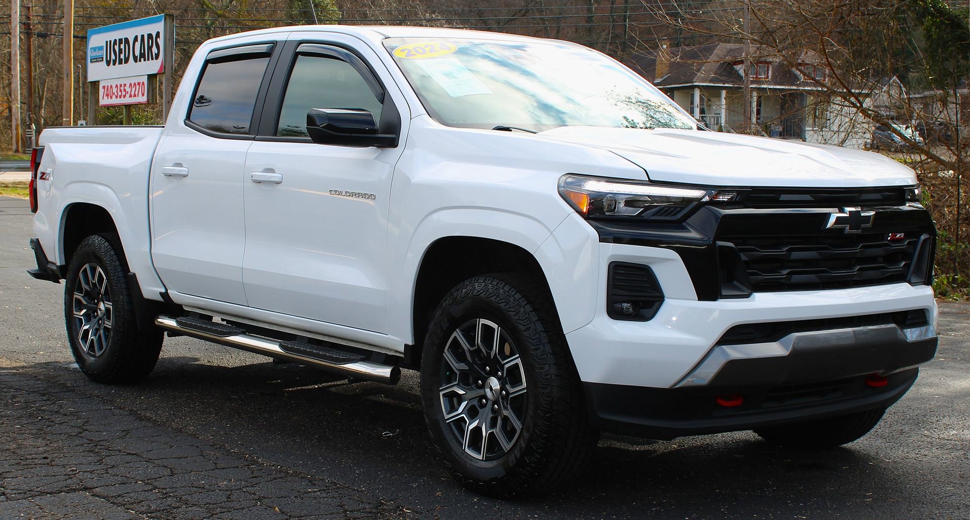 Used 2024 Chevrolet Colorado Z71 w/ Z71 Convenience Package 2 image 3