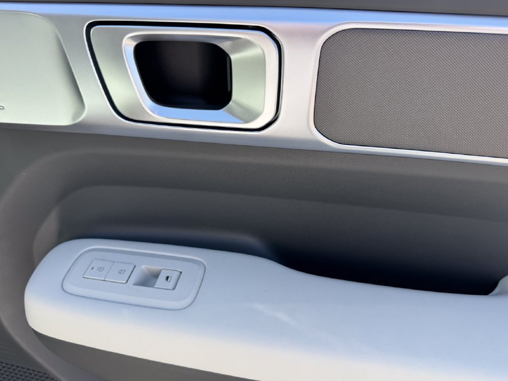 New 2026 Hyundai Santa Fe SE FWD image 12