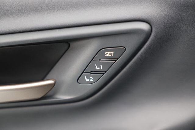 Used 2025 Toyota Crown Signia w/ Advanced Technology Package AWD/4WD image 13