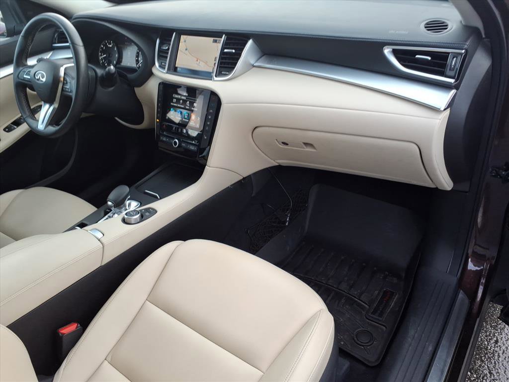 Used 2020 INFINITI QX50 Luxe w/ Navigation Package image 19