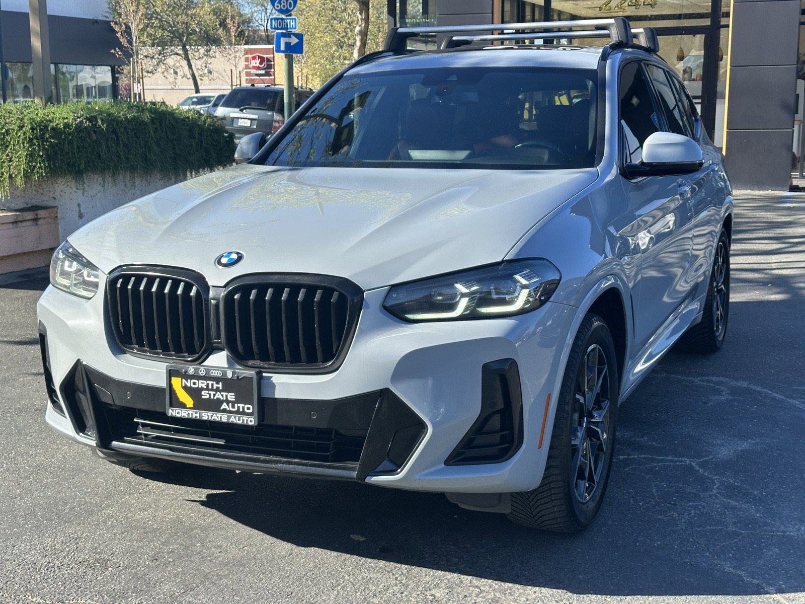 Used 2022 BMW X3 xDrive30i w/ M Sport Package 2 AWD/4WD image 4