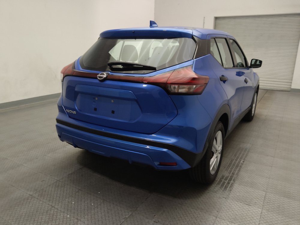Used 2022 Nissan Kicks S FWD image 7