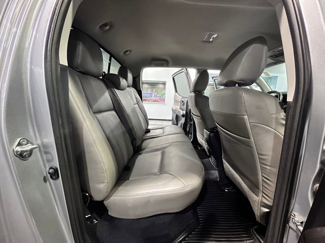 Used 2019 Toyota Tacoma SR5 AWD/4WD image 14