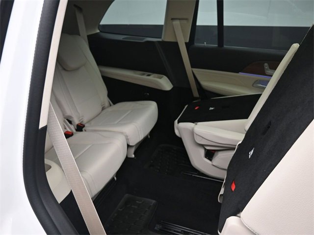 New 2026 Mercedes-Benz GLS 450 4MATIC image 31