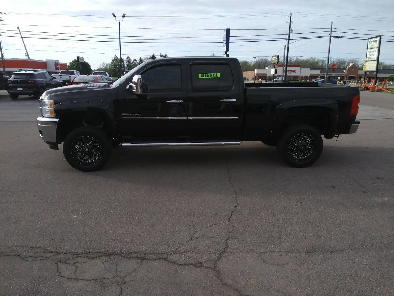 Used 2014 Chevrolet Silverado 2500 LT w/ Custom Sport Truck Package image 11