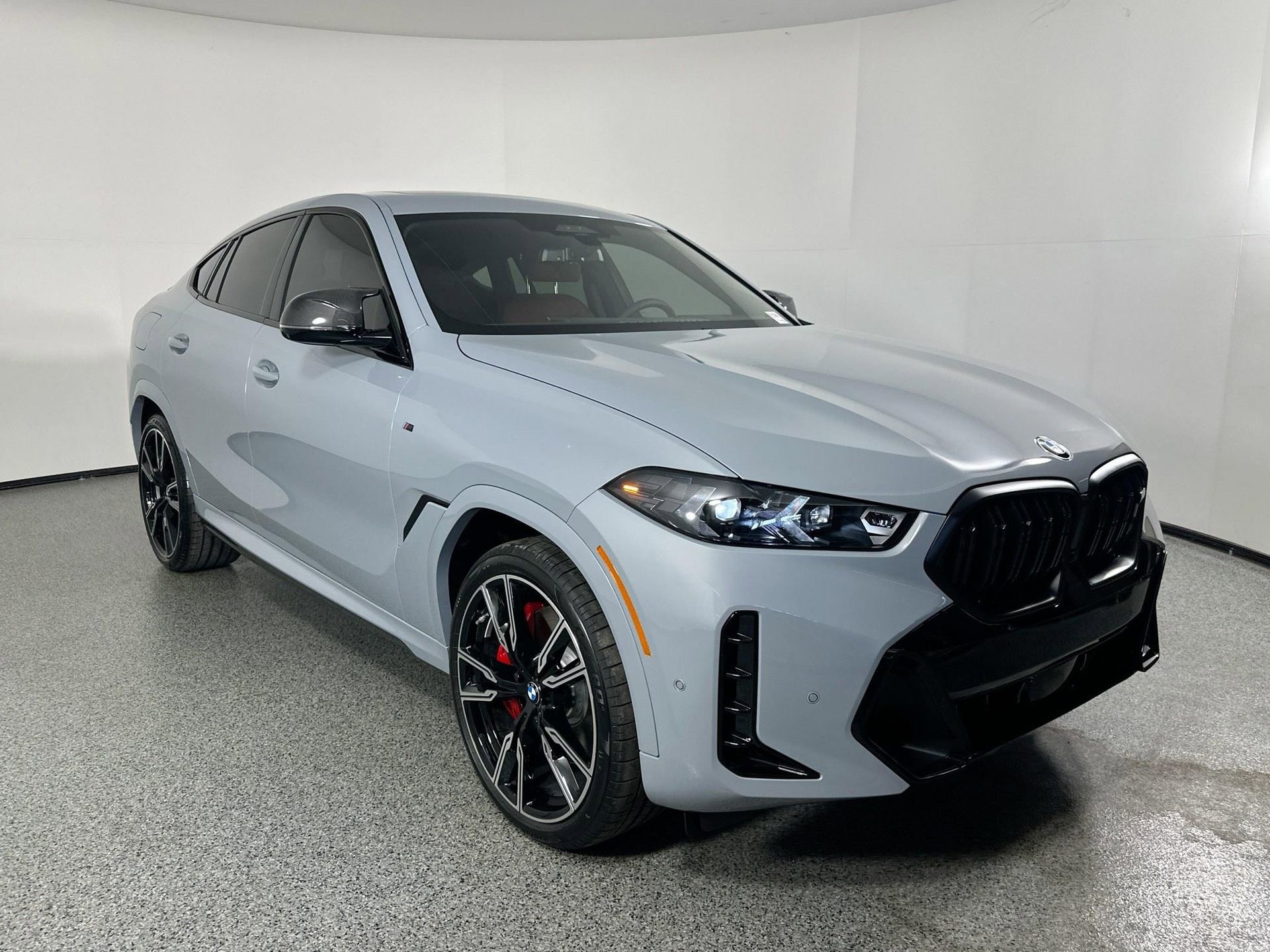 New 2026 BMW X6 M60i image 3