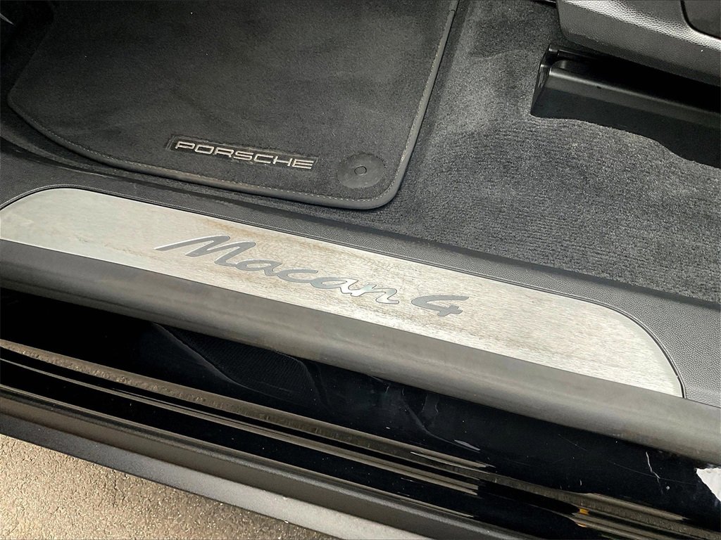 Certified 2024 Porsche Macan 4 Electric image 34