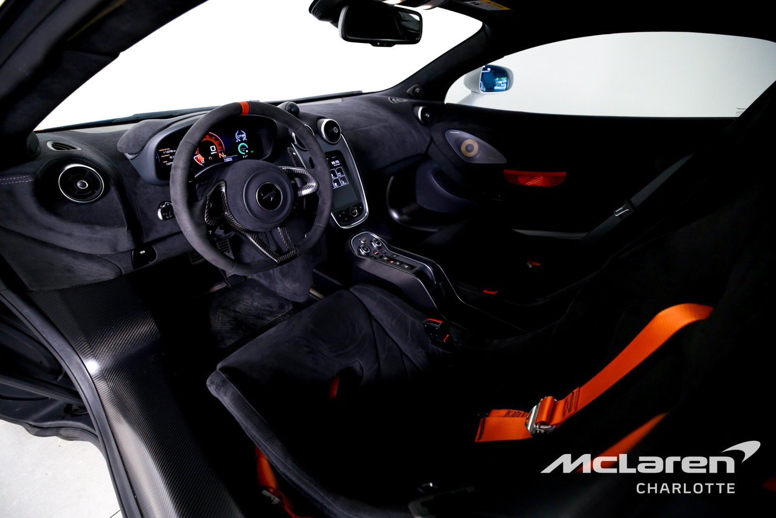 Used 2020 McLaren 620R RWD image 13