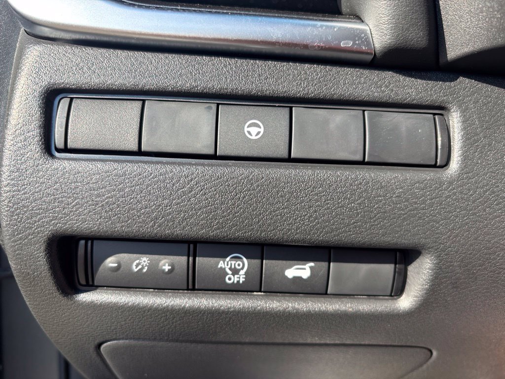 Certified 2026 Nissan Rogue SV FWD image 21