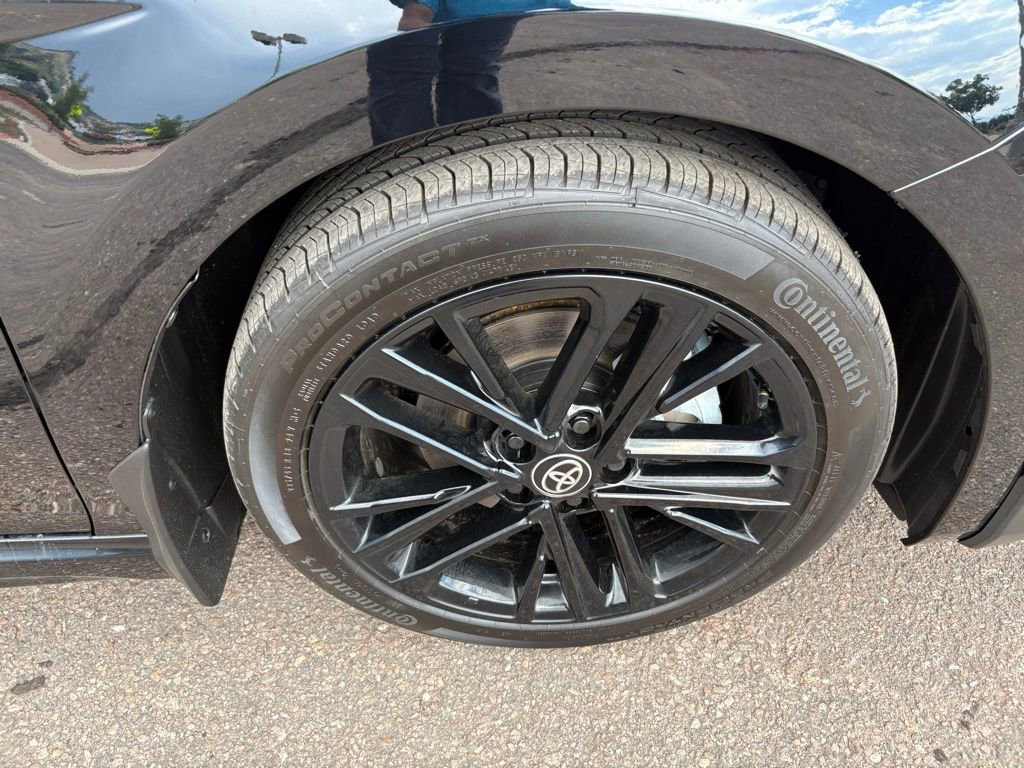 Used 2025 Toyota Camry SE image 34