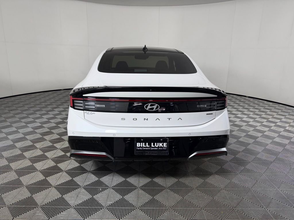 Used 2025 Hyundai Sonata Limited FWD image 9