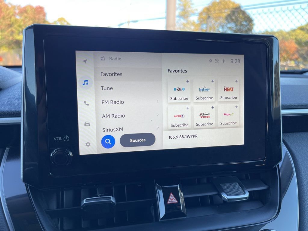 Certified 2025 Toyota Corolla Cross XLE image 10