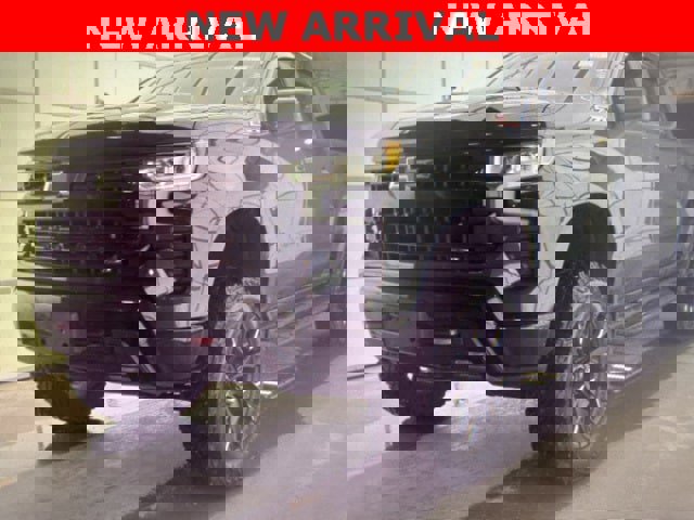 Used 2024 Chevrolet Silverado 1500 LT Trail Boss w/ Convenience Package II image 4