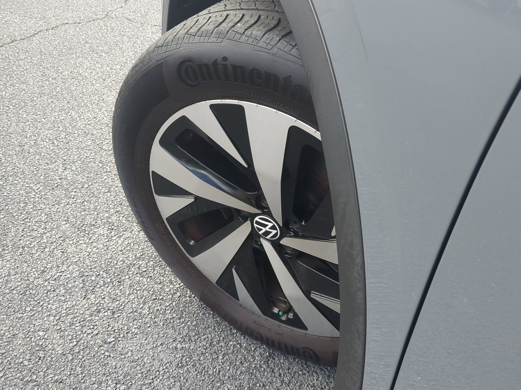 Used 2023 Volkswagen ID.4 Pro image 10