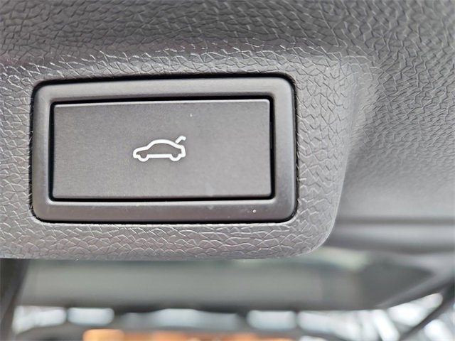 New 2025 Volkswagen ID. Buzz Pro S image 14