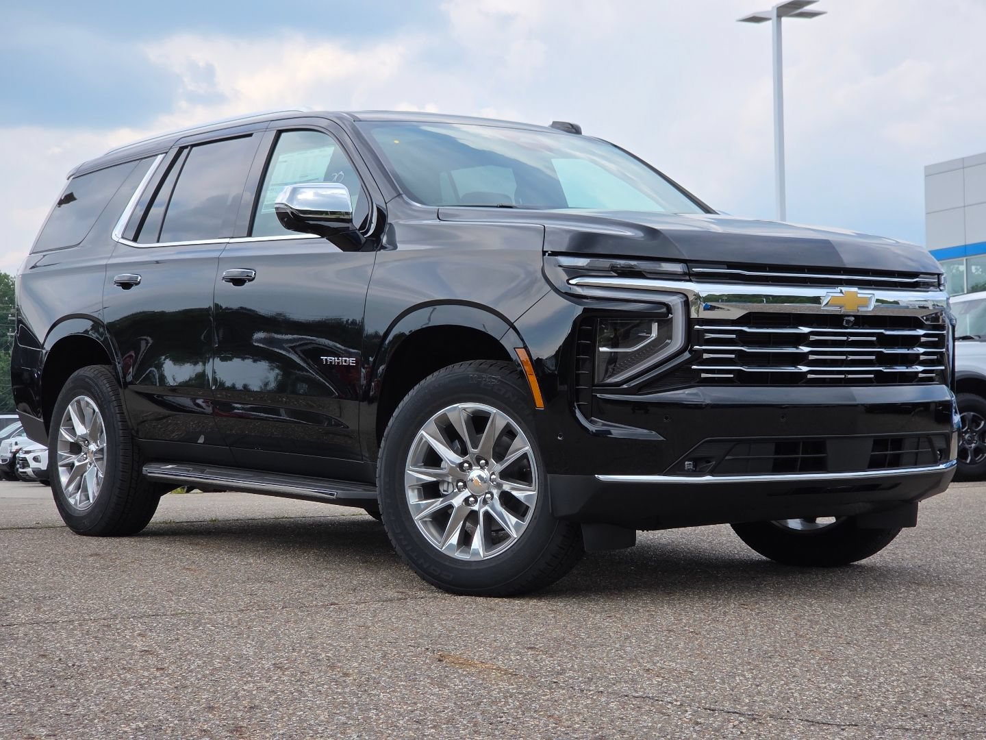 New 2026 Chevrolet Tahoe Premier w/ Sun And Tow Package AWD/4WD image 2