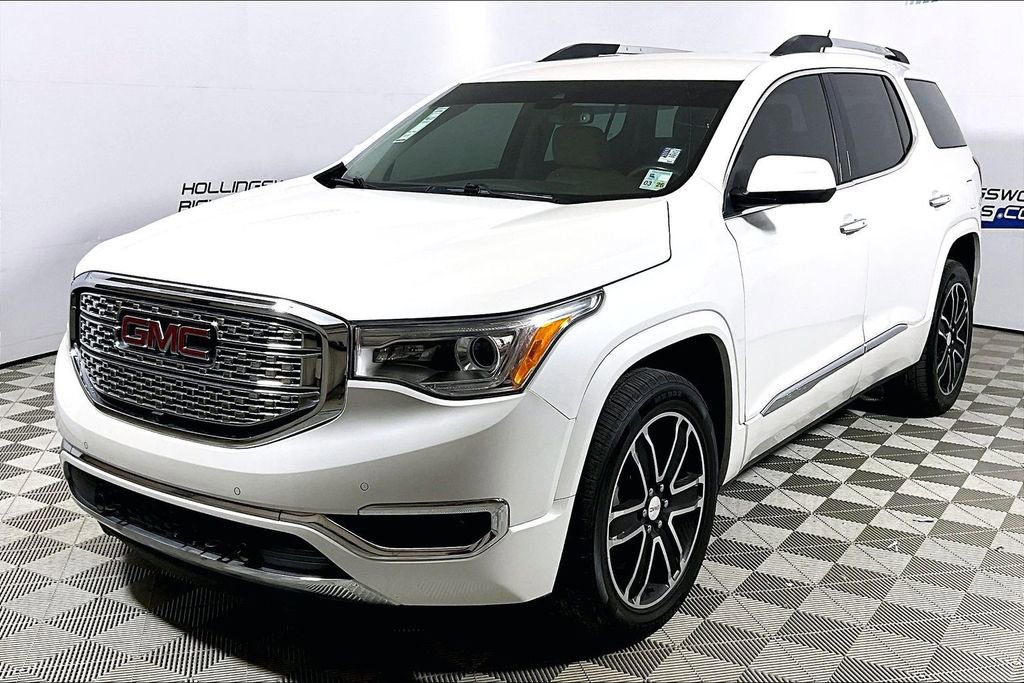 Used 2019 GMC Acadia Denali w/ Technology Package FWD image 1