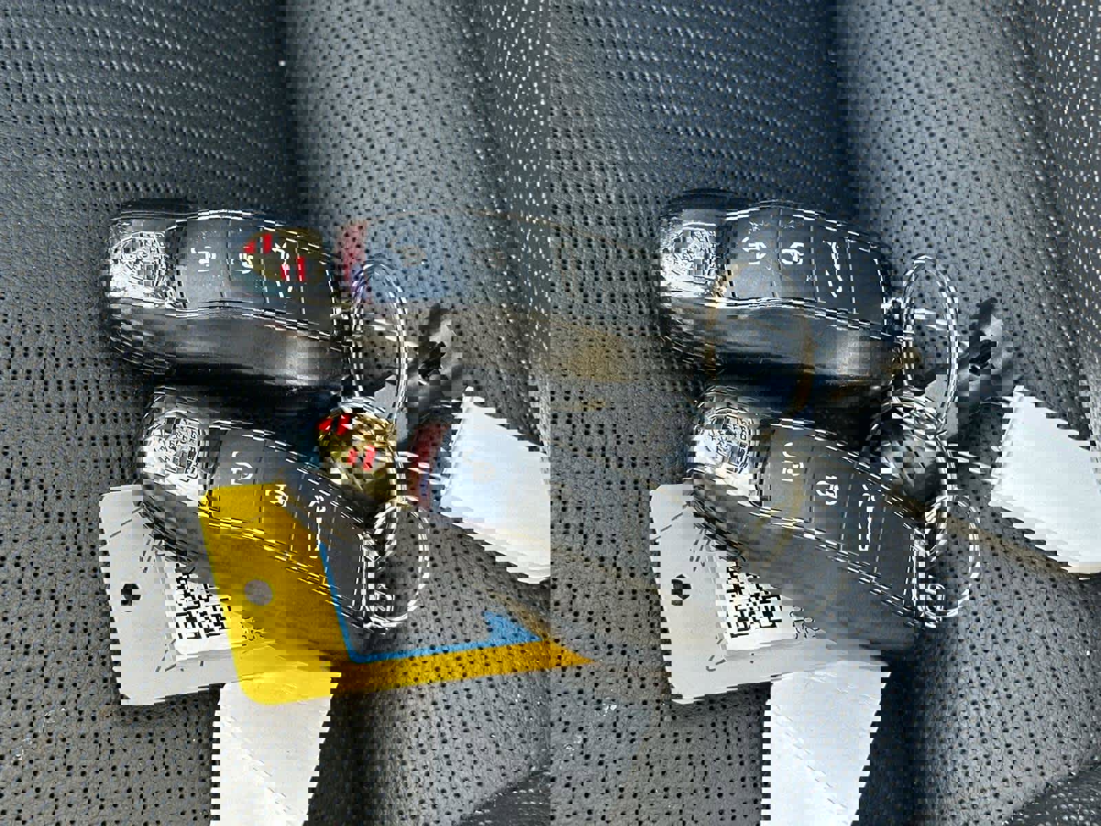 Used 2016 Porsche Panamera 4 image 21