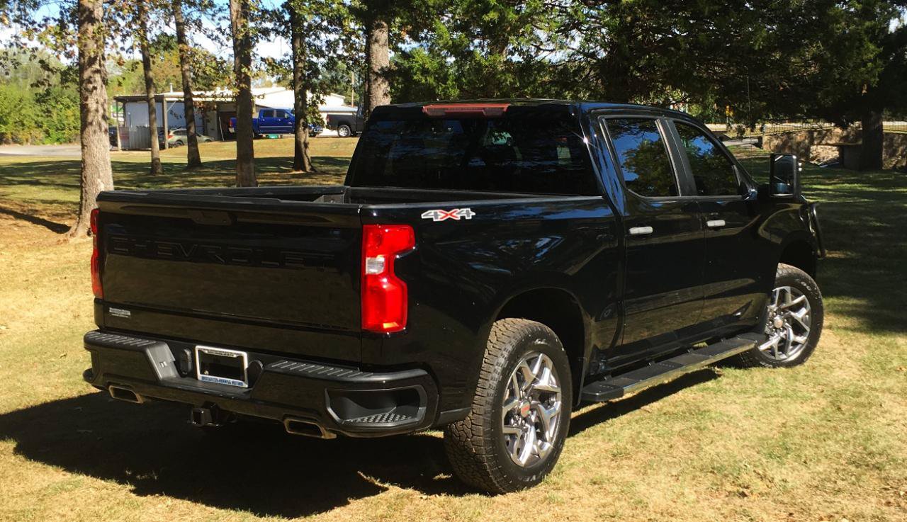 Used 2019 Chevrolet Silverado 1500 Custom w/ Custom Max Trailering Package AWD/4WD image 6