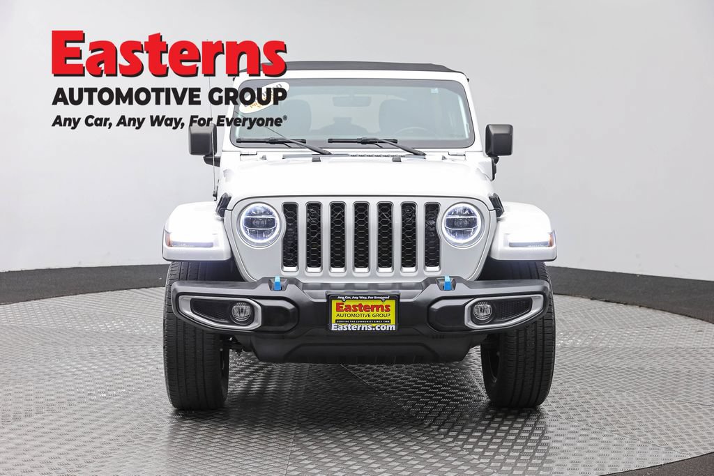 Used 2022 Jeep Wrangler Unlimited Sahara w/ Cold Weather Group AWD/4WD image 2