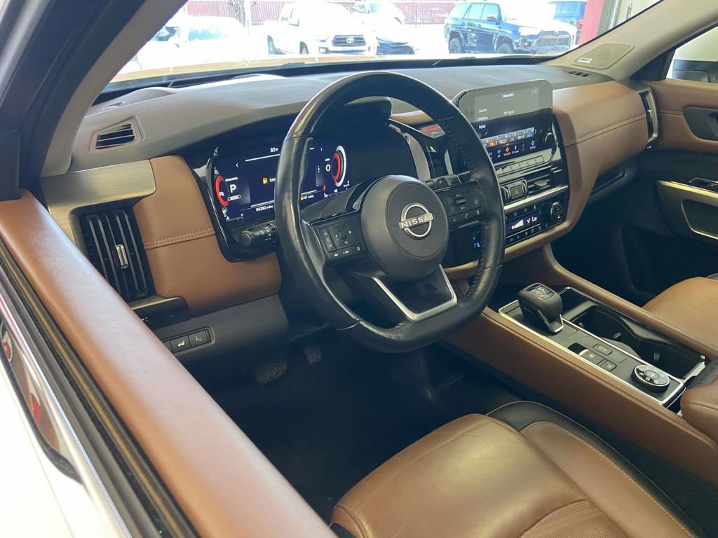 Used 2023 Nissan Pathfinder Platinum w/ Cargo Package AWD/4WD image 13