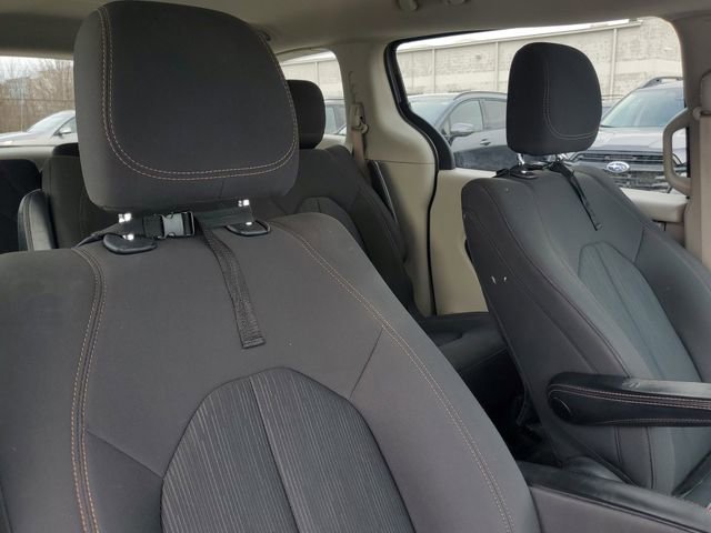 Used 2019 Chrysler Pacifica L image 20