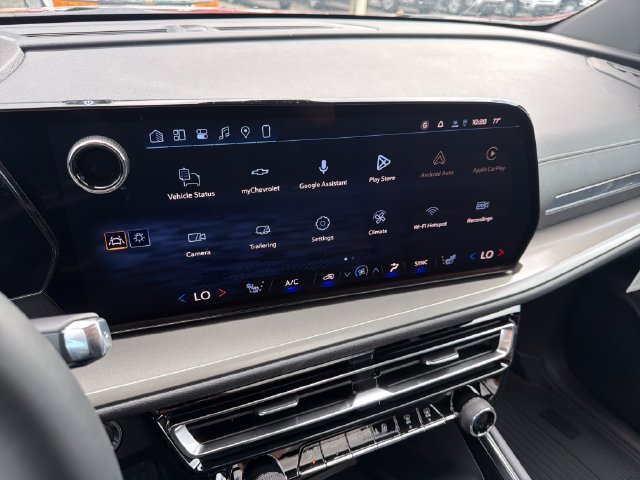 New 2027 Chevrolet Traverse LT w/ Sun and Wheel Package FWD image 29