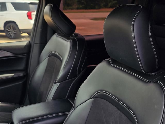 Used 2023 Jeep Grand Cherokee L Laredo image 27