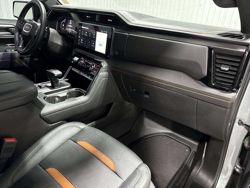 Used 2024 GMC Sierra 1500 AT4 w/ AT4 Premium Package AWD/4WD image 30