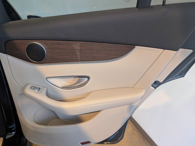 Used 2022 Mercedes-Benz GLC 300 4MATIC image 28