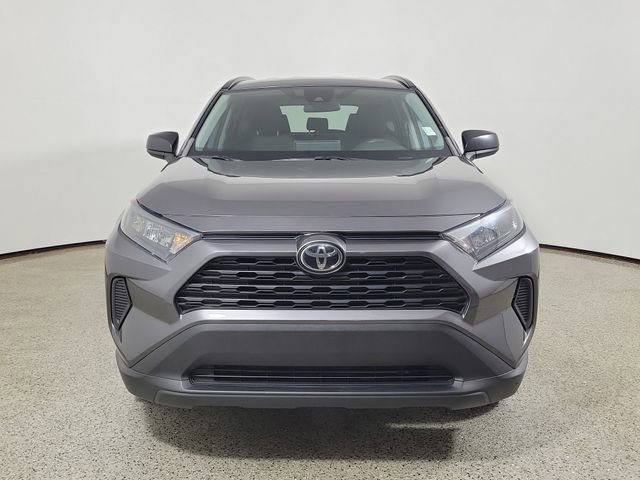 Used 2021 Toyota RAV4 LE FWD image 3