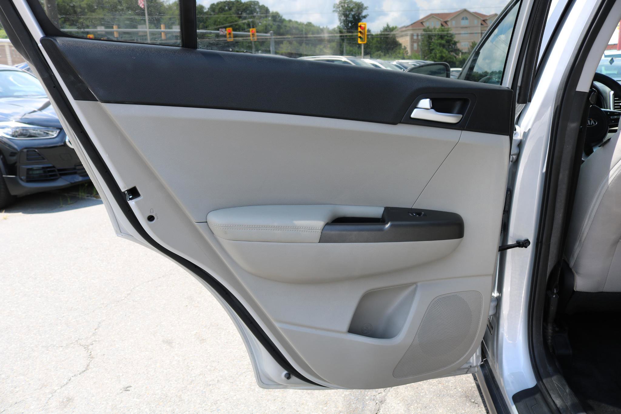 Used 2020 Kia Sportage LX FWD image 25