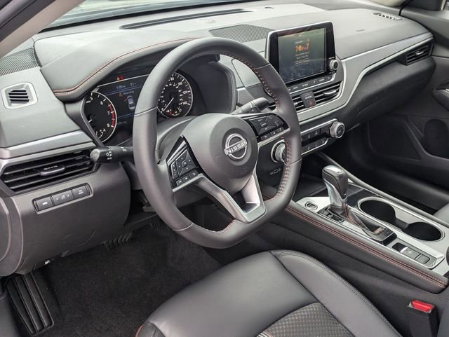 Used 2024 Nissan Altima 2.5 SR AWD/4WD image 32