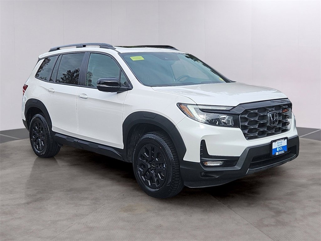 Certified 2023 Honda Passport TrailSport image 3