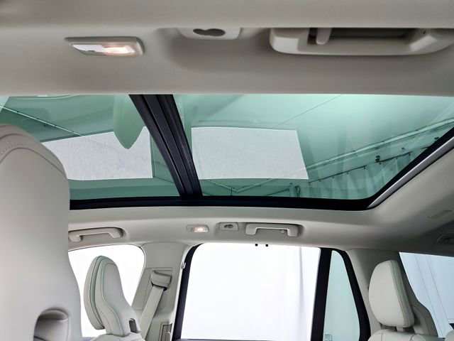New 2026 Volvo XC90 T8 Ultra w/ Protection Package AWD/4WD image 22