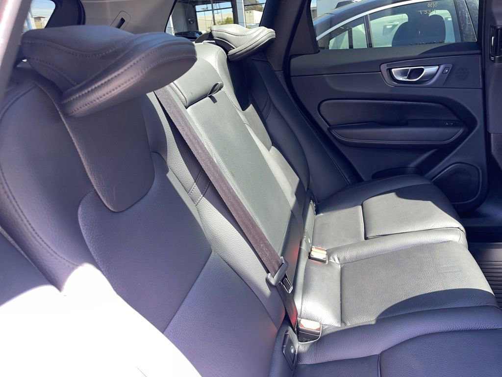 Used 2024 Volvo XC60 B5 Plus w/ Protection Package Premier image 7
