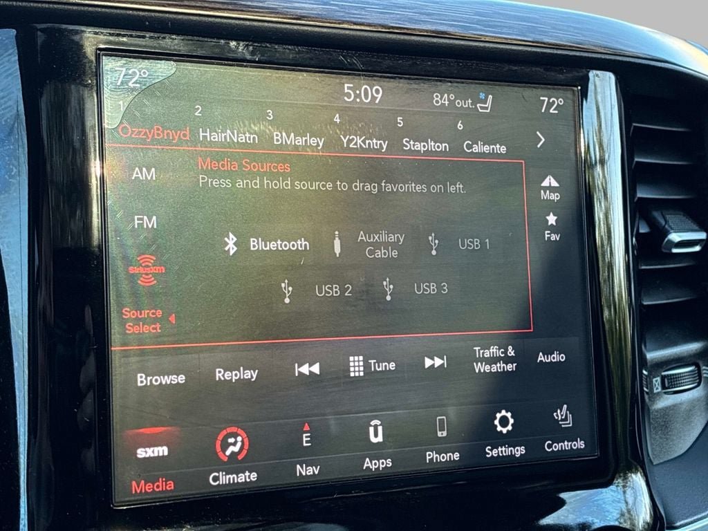 Used 2020 RAM 1500 Laramie AWD/4WD image 33