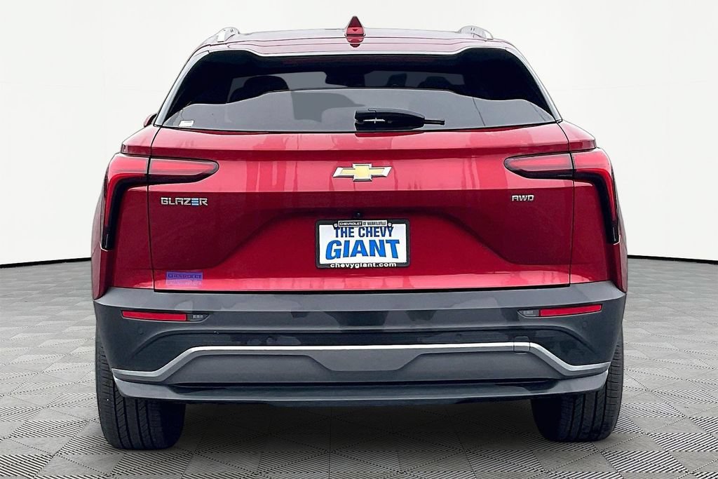 New 2025 Chevrolet Blazer EV LT w/ Super Cruise Package AWD/4WD image 4