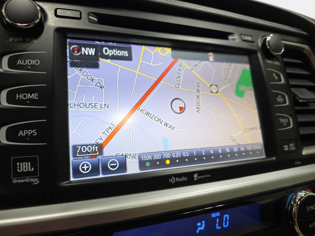 Used 2015 Toyota Highlander Limited Platinum FWD image 21