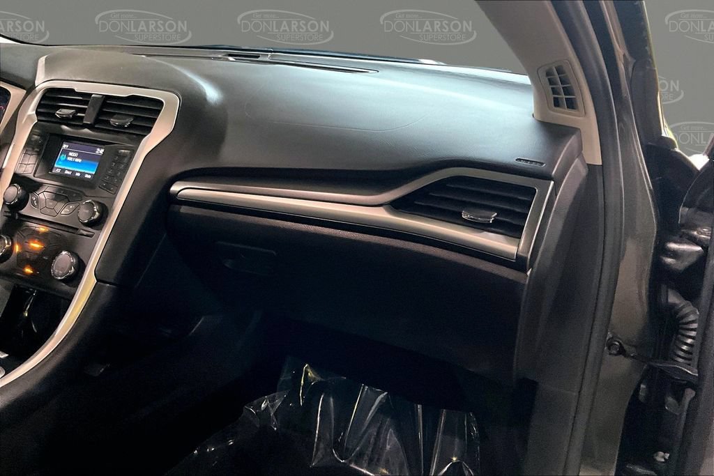 Used 2016 Ford Fusion SE FWD image 32