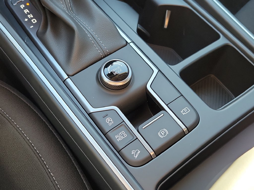 New 2026 Kia Sorento LX FWD image 33