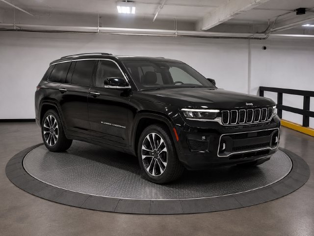Used 2022 Jeep Grand Cherokee L Overland w/ Luxury Tech Group IV AWD/4WD image 1