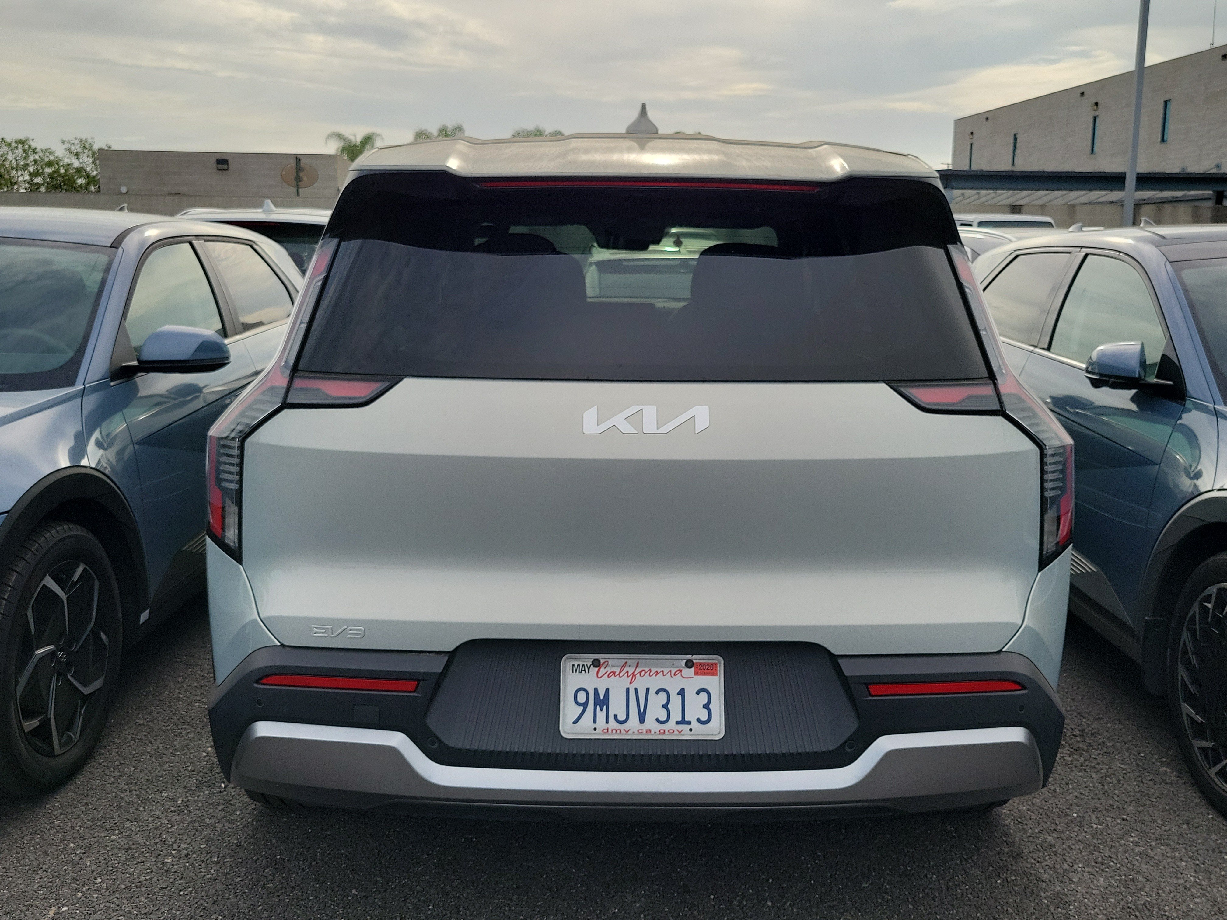 Used 2024 Kia EV9 Light Long Range RWD image 5