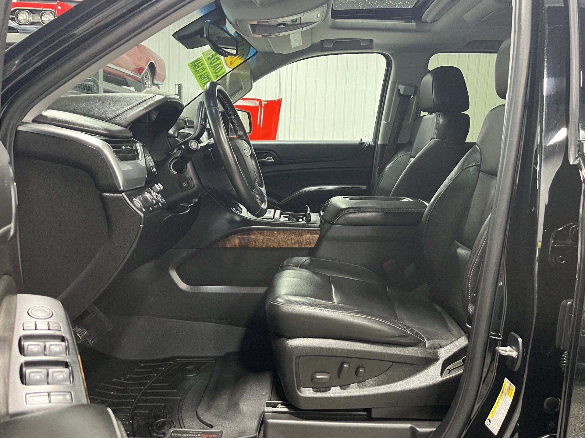 Used 2015 Chevrolet Suburban LTZ AWD/4WD image 14