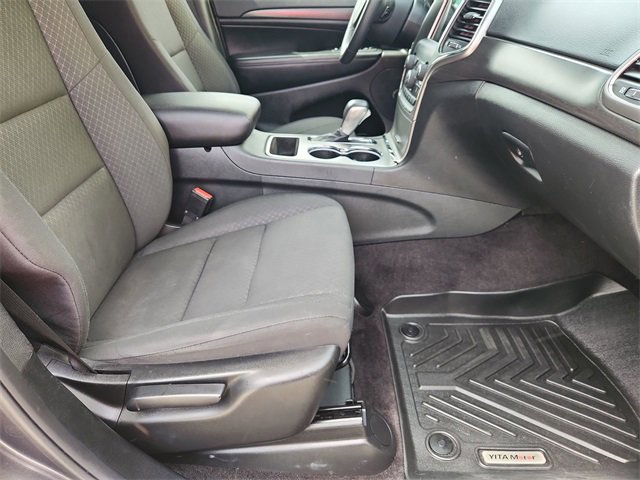 Used 2018 Jeep Grand Cherokee Laredo image 26