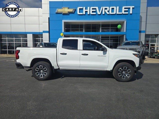 Used 2024 Chevrolet Colorado W/T w/ WT Convenience Package image 8