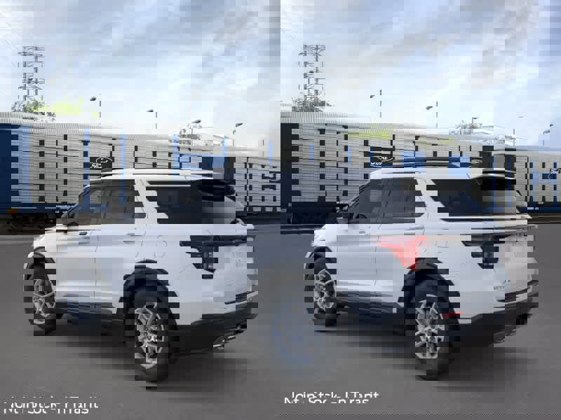 New 2026 Ford Explorer Active image 4