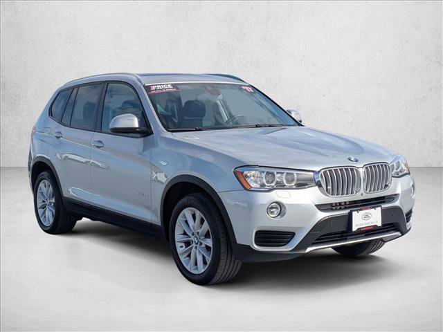 Used 2017 BMW X3 xDrive28i image 3
